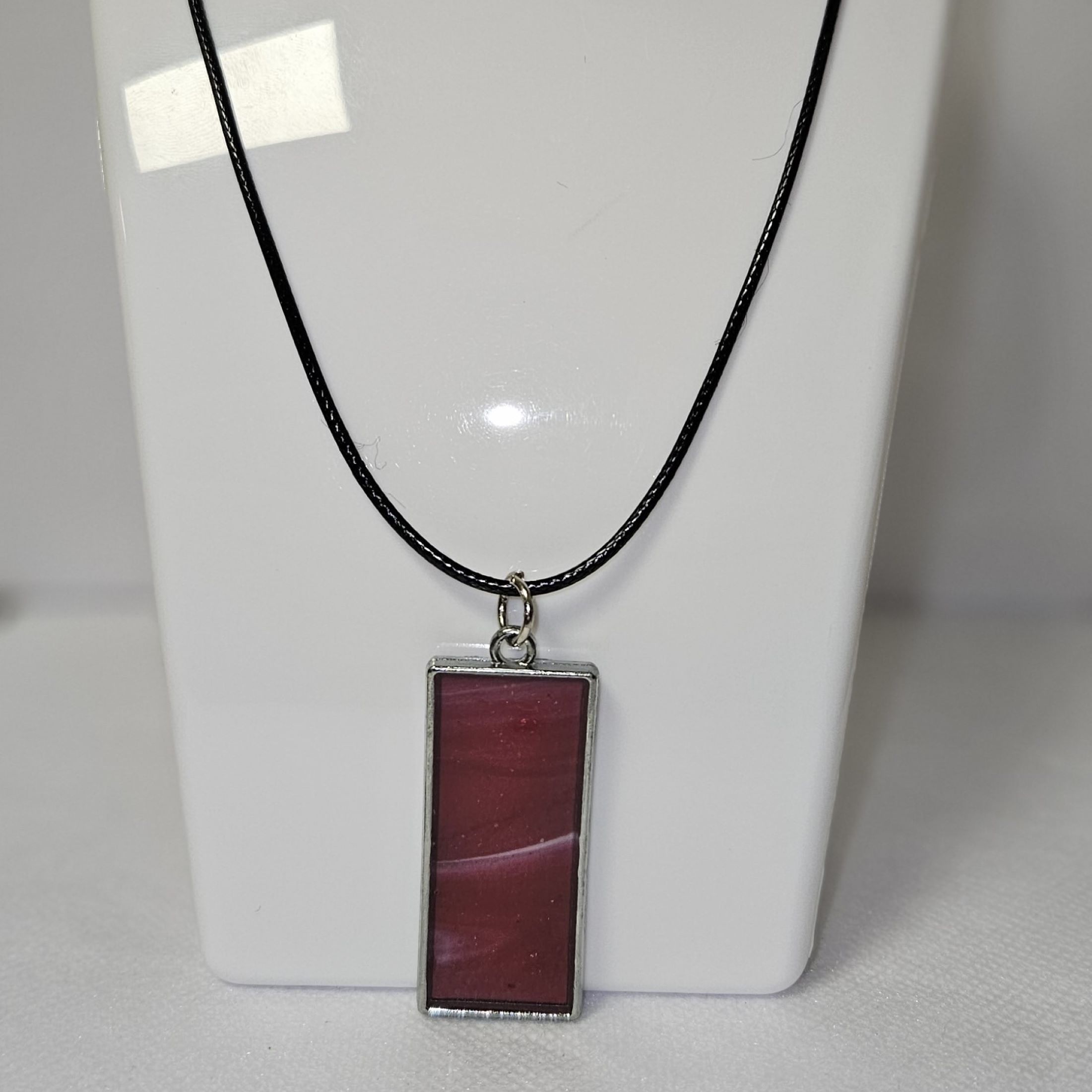 Collier Dark Red Rectangular