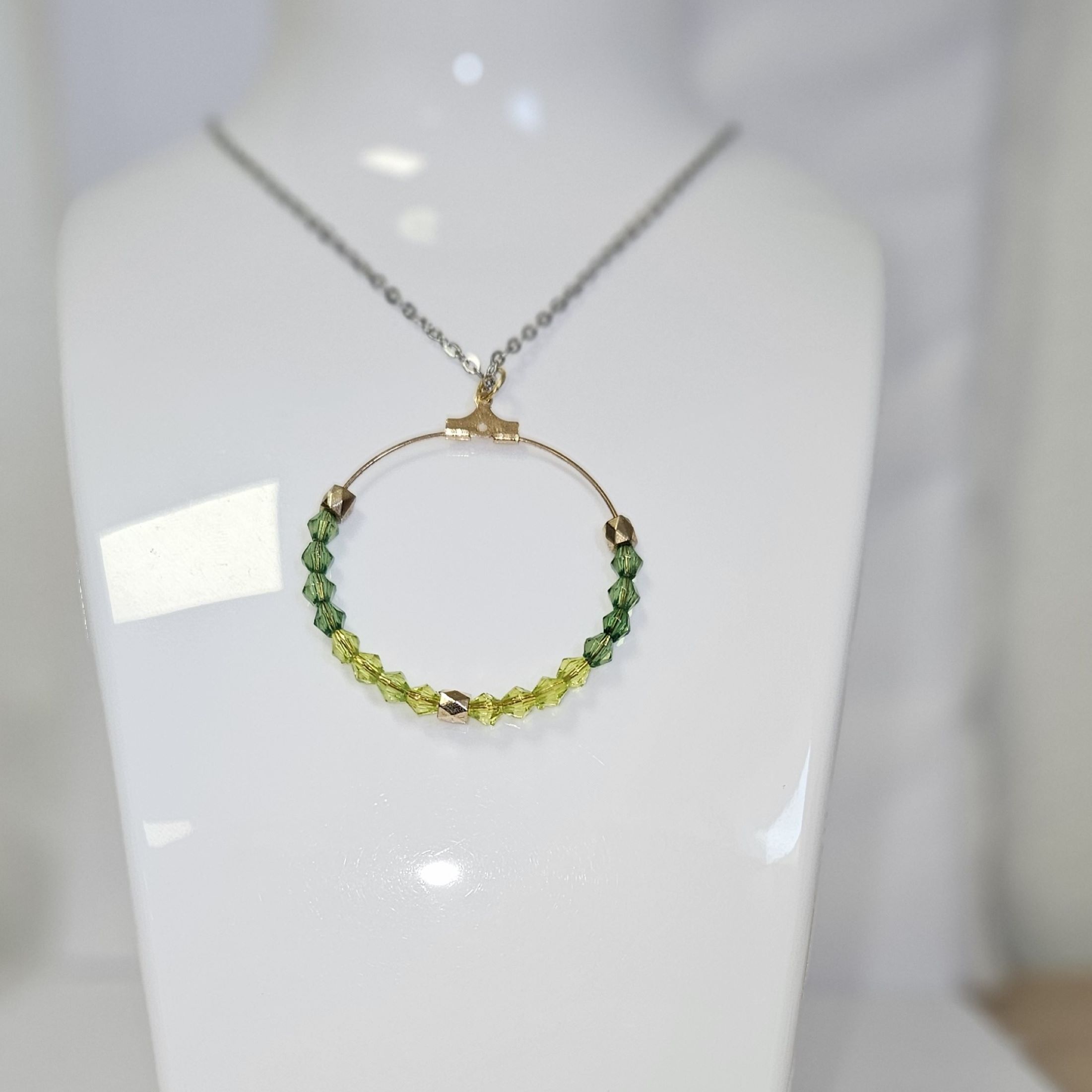 Collier perles vertes