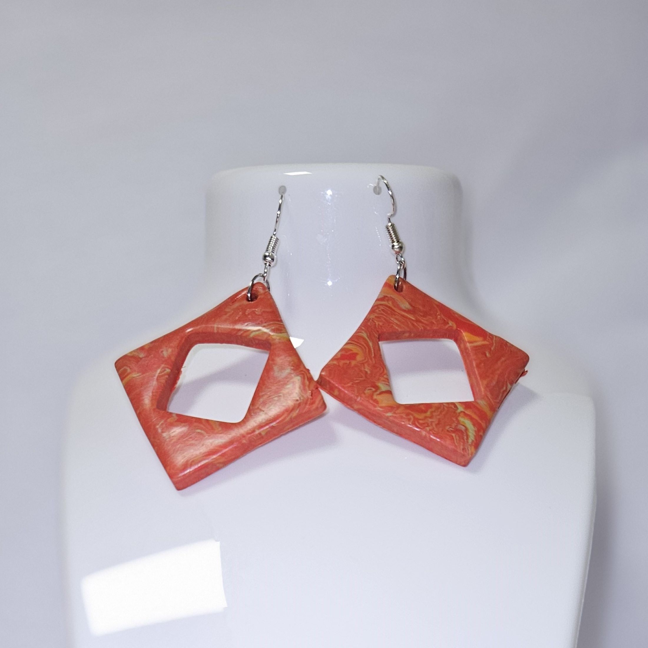 Boucles d'oreilles rouge marbré