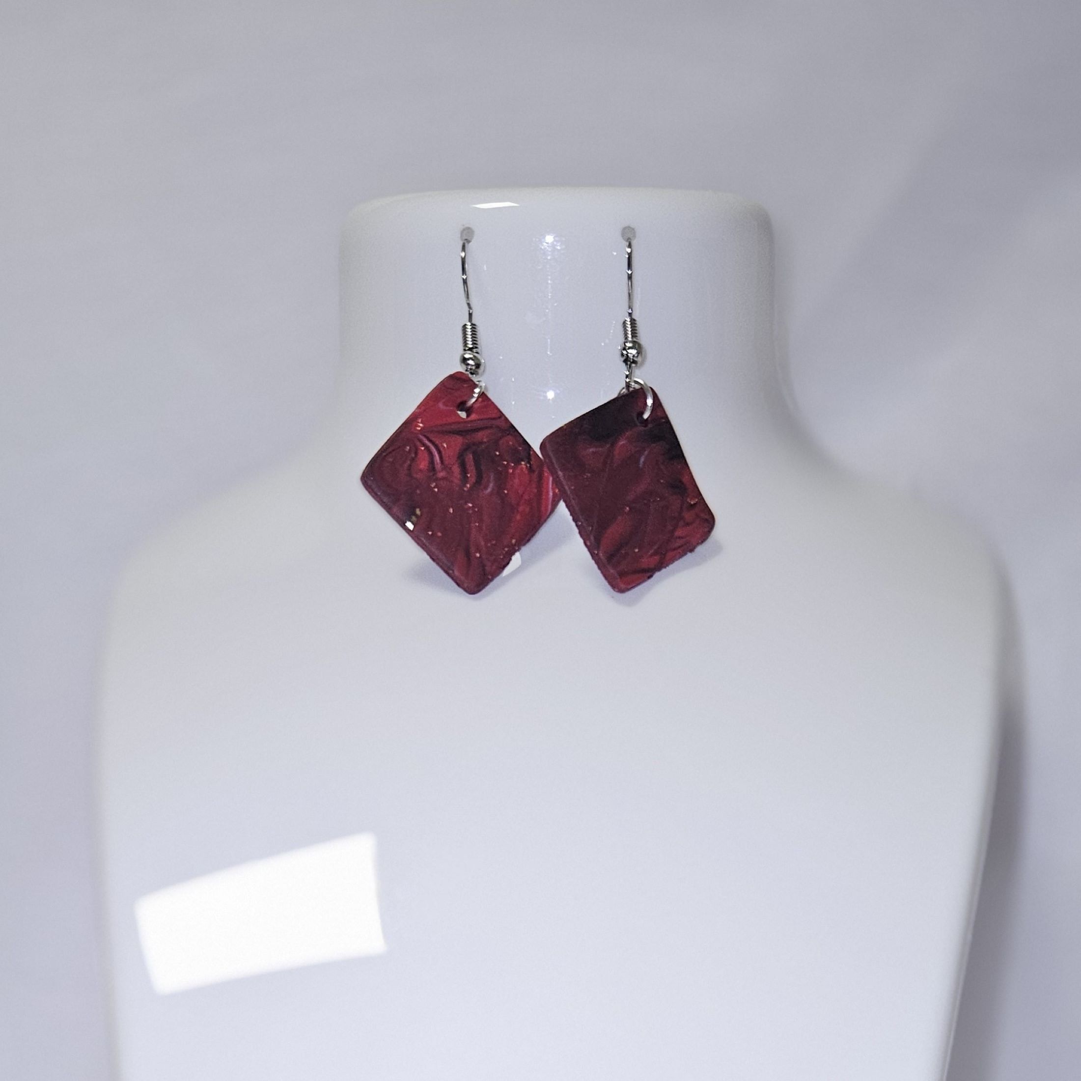 Boucles d'oreilles dark red square