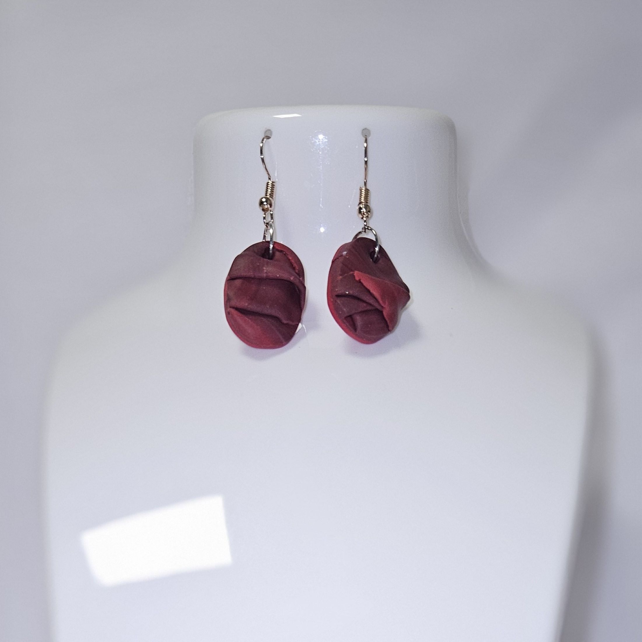 Boucles d'oreilles oval dark red